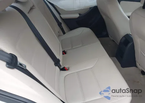 2016 Volkswagen Jetta 1.8T Sel/1.8T Sel Premium z USA, uszkodzony, nr VIN 3VWL07AJ2GM412308